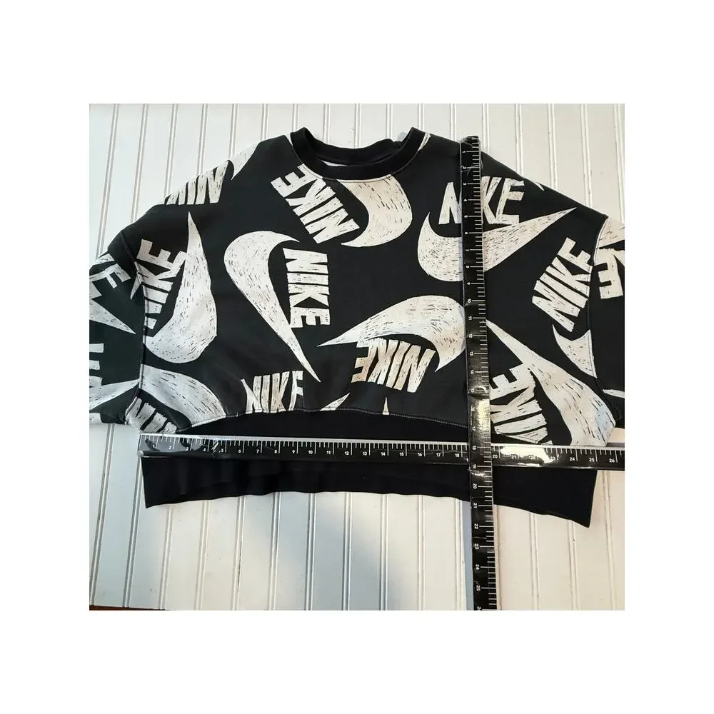 Nike Women’s Large Black White Logo Dolman Sleeve Cropped Sweatshirt